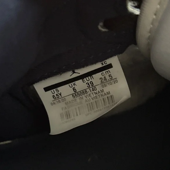 Air Jordan 1 Retro High OG ‘Obsidian University Blue’ - Picture 5 of 7